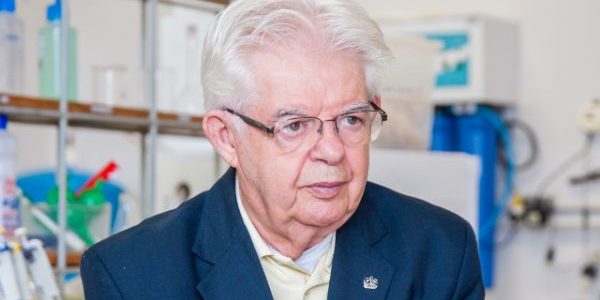 ANTÔNIO SÁLVIO MANGRICH, DO DQUI,  RECEBERÁ O TÍTULO DE PROFESSOR EMÉRITO DA UFPR